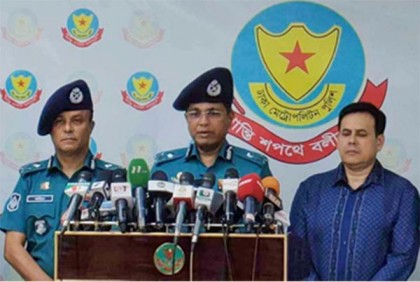 নির্দিষ্ট স্থানের বাইরে হাট বসালে মালিকসহ পশু জব্দ: ডিএমপি কমিশনার