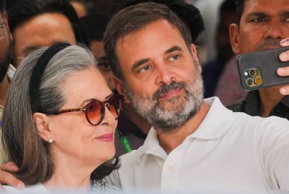 আসন ৯৯, তবুও লোকসভায় যেভাবে সেঞ্চুরি হাঁকালেন রাহুল