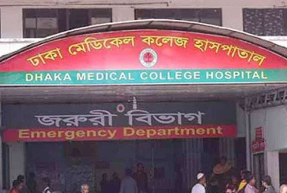 রাজধানীতে প্রাইভেটকারের ধাক্কায় নারী নিহত 