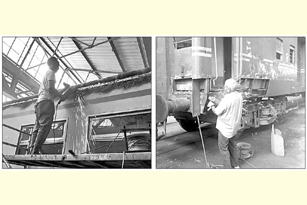 ব্যস্ততা বেড়েছে রেলওয়ে কারখানায়