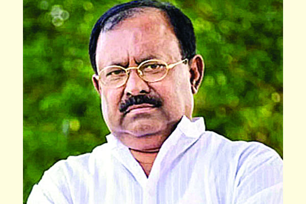 কাজী হায়াতের ‘শিরোনাম’