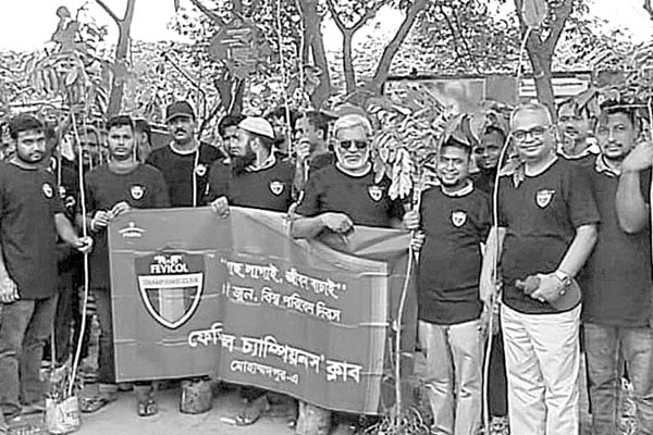 ফেভিকল চ্যাম্পিয়ন্স ক্লাবের বৃক্ষরোপণ কর্মসূচি