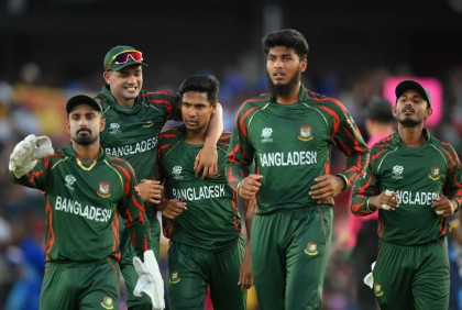 দক্ষিণ আফ্রিকার বিপক্ষে টস হেরে ফিল্ডিংয়ে টাইগাররা
