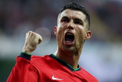 পেলেকে ছাড়িয়ে গেলেন রোনালদো