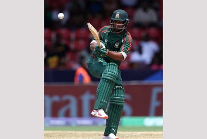 ২ বছর পর হাফসেঞ্চুরি, একাধিক মাইলফলক সাকিবের
