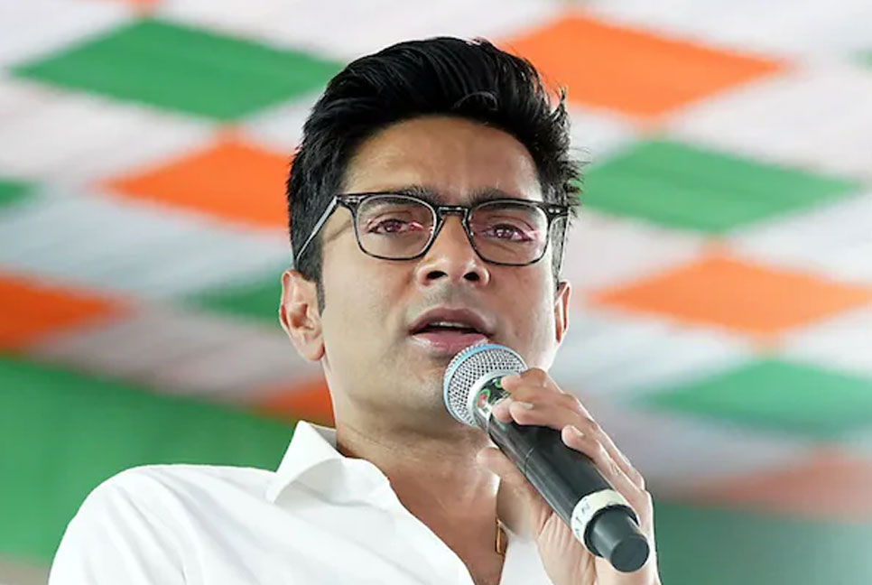  ছোট অস্ত্রোপচারের পর হাসপাতাল থেকে ছাড়া পেলেন অভিষেক