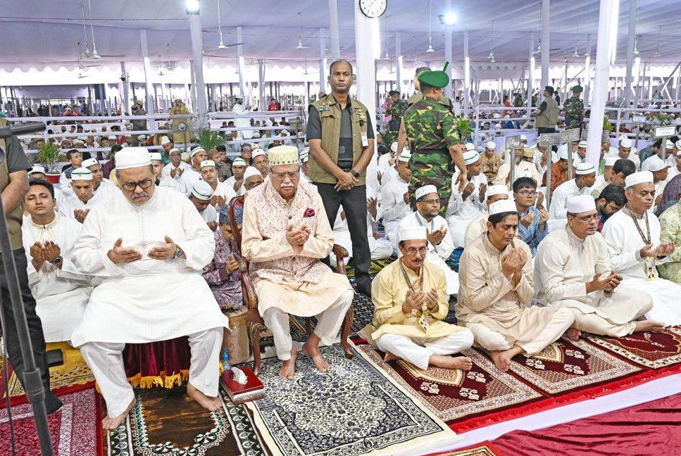 জাতীয় ঈদগাহে ঈদের নামাজ আদায় করেছেন রাষ্ট্রপতি