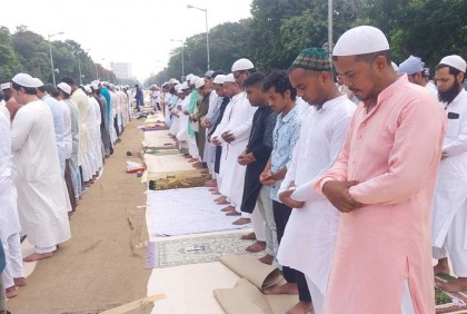 পশ্চিমবঙ্গে ঈদ উদযাপন, রেড রোডে বড় জামাত অনুষ্ঠিত