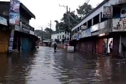 বর্ষণ ঢলে সুনামগঞ্জে বন্যা পরিস্থিতি
