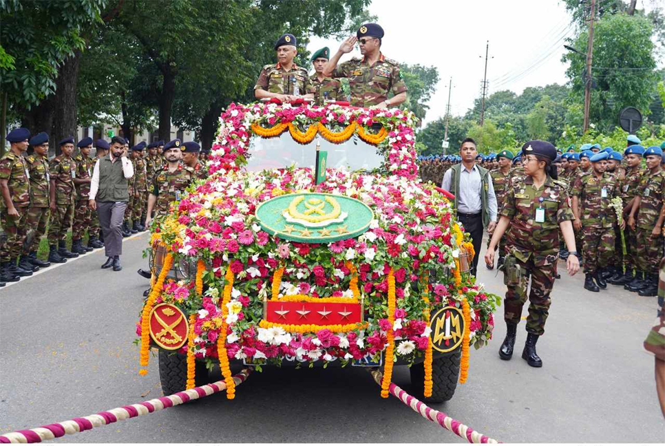 সেনাবাহিনী প্রধানের ৯, ১৭ ও ৩৩ পদাতিক ডিভিশনে বিদায়ী দরবার

