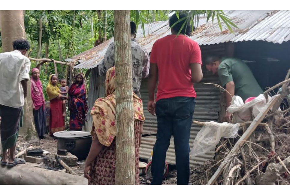 রাজাপুরে বিরোধপূর্ণ জমিতে ঘর উত্তোলনের অভিযোগ