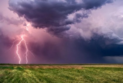 মহিষ দেখতে গিয়ে বজ্রপাতে কৃষকের মৃত্যু