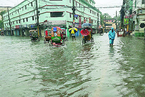 ভয় বাড়াচ্ছে বন্যা