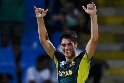 হ্যাটট্রিক করেও হতবাক কামিন্স!
