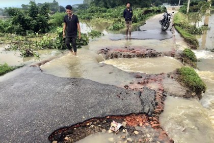 বিশ্বনাথে নামছে বন্যার পানি, ভেসে উঠছে ক্ষত