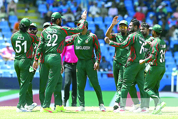 যেখানে সবার ওপরে সাকিব