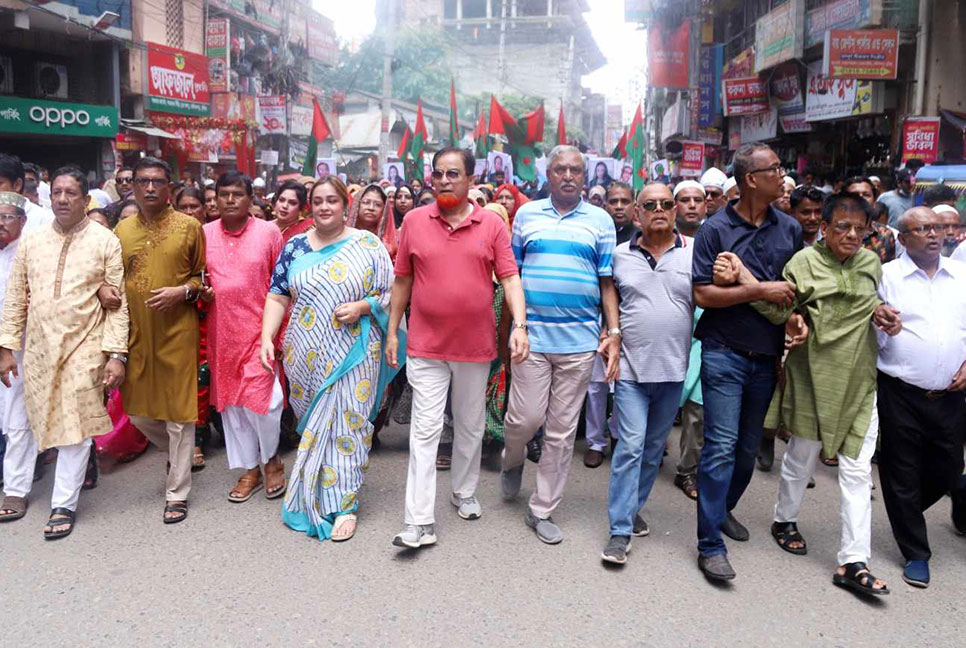 কুমিল্লায় পৃথকভাবে আওয়ামী লীগের প্রতিষ্ঠাবার্ষিকী পালিত