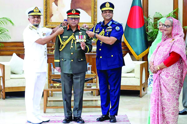 দায়িত্ব নিলেন নতুন সেনাপ্রধান