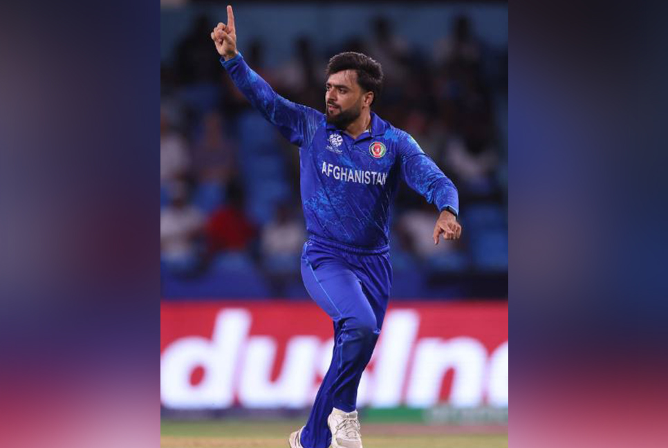 লারাকে দেওয়া কথা রাখতে পেরে খুশি রশিদ