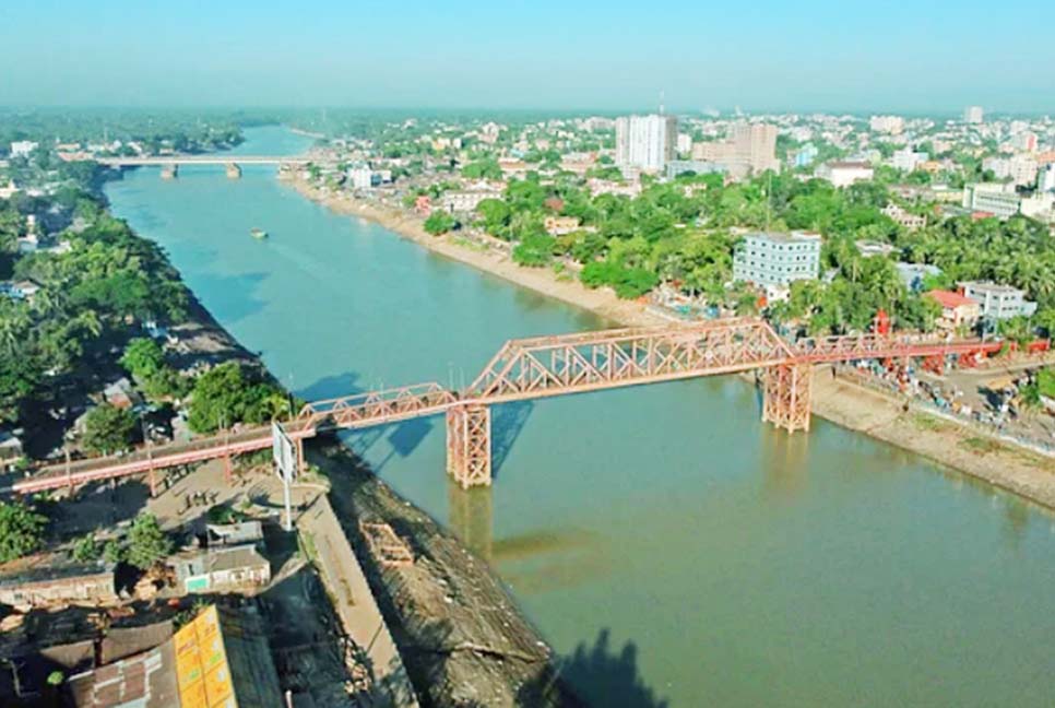 সিলেটে একদিকে বন্যা, অন্যদিকে তাপপ্রবাহ

