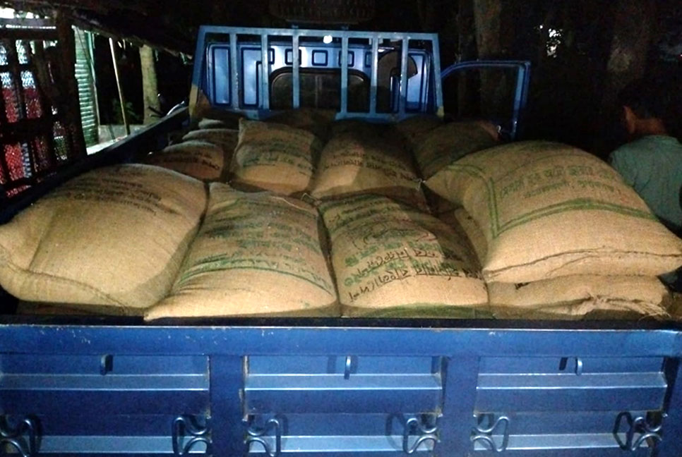 চাঁদপুরে ৮৩ বস্তা চাল উদ্ধার, আটক ২