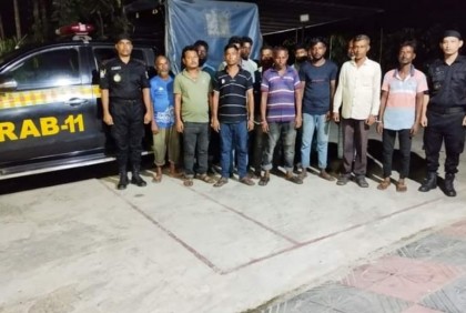 নোয়াখালীতে সড়কে পরিবহন থেকে চাঁদাবাজি: নগদ টাকাসহ গ্রেফতার ৩৪