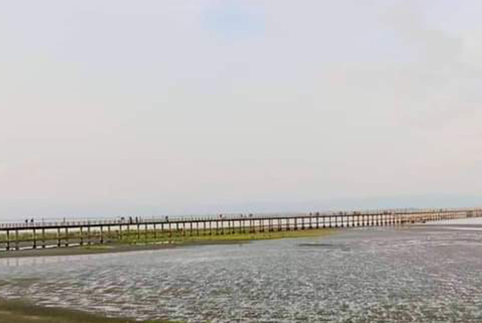 মিয়ানমারের মংডুতে বিস্ফোরণ, কাঁপছে এপার