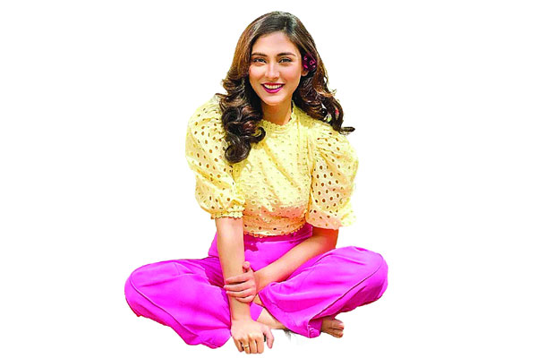 কেন অভিনয় কমালেন মেহজাবীন