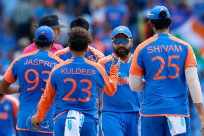 সতীর্থদের ভিন্ন বার্তা দিলেন রোহিত