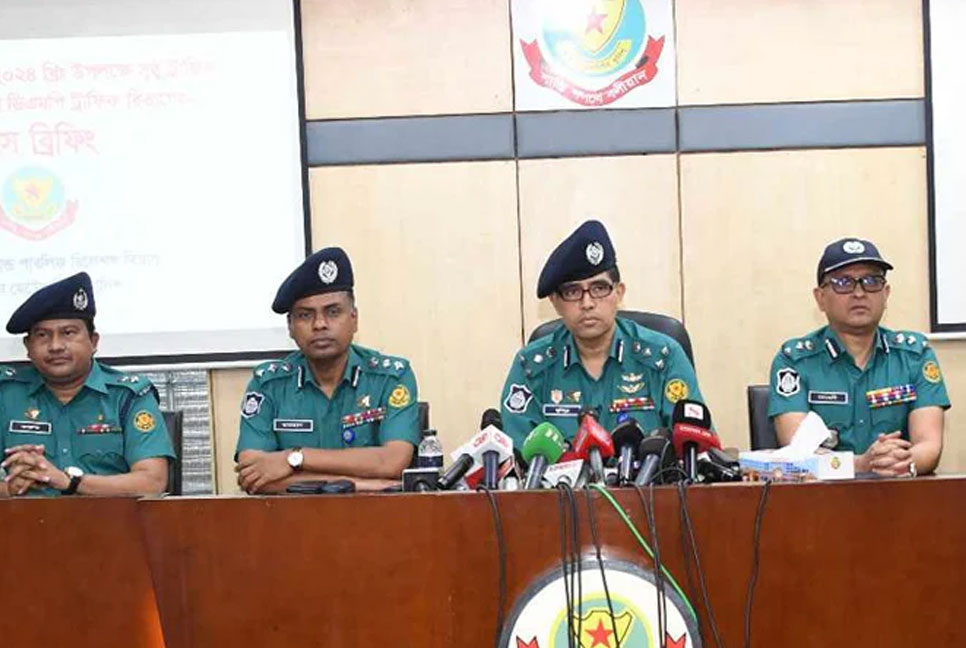 যানজট এড়াতে এইচএসসি পরীক্ষার্থীদের আগেভাগে কেন্দ্রে পৌঁছানোর পরামর্শ