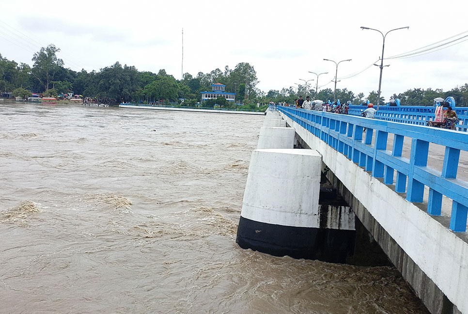 তিস্তার পানি বিপৎসীমার ওপরে, পানিবন্দি কয়েক হাজার মানুষ