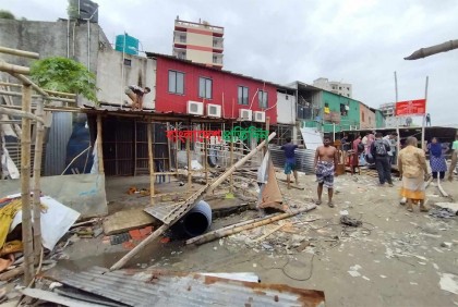 অভিযানের খবরে সাদিক অ্যাগ্রো থেকে আগেই সরিয়ে নেওয়া হয়েছে গরু
