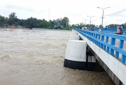তিস্তার পানি বিপৎসীমার ওপরে, পানিবন্দি কয়েক হাজার মানুষ