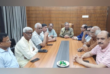 বাহাউদ্দিন নাছিমের সঙ্গে হিন্দু সম্প্রদায়ের নেতৃবৃন্দের মতবিনিময়