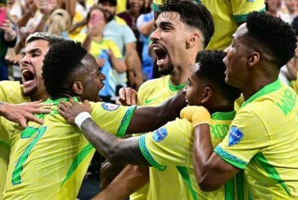 প্যারাগুয়ের জালে ব্রাজিলের ৪ গোল