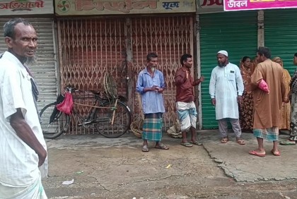 পঞ্চগড়ের কাজের হাট ‘থারো হাটি’ 