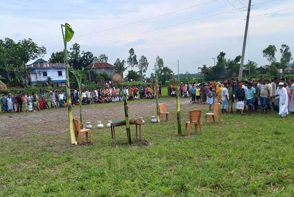 সাপের কামড়ে মৃত ব্যক্তিকে ‘জীবিত করবে’ বলে টাকা নিয়ে কবিরাজ উধাও!