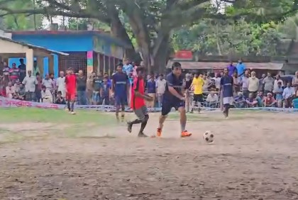 জয়পুরহাটে ক্ষুদ্র নৃ-গোষ্ঠীর ফুটবল টুর্নামেন্ট অনুষ্ঠিত


