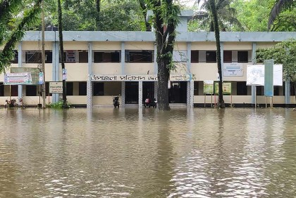 সিলেটে তৃতীয় দফা বন্যা, টানা ভোগান্তিতে মানুষ