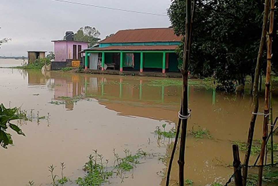 ফুলগাজীতে বন্যা পরিস্থিতি অপরিবর্তীত, নতুন এলাকা প্লাবিত