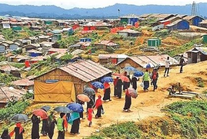 রোহিঙ্গা ক্যাম্পে পাহাড় ধসে দুইজনের মৃত্যু 

