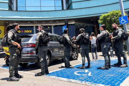 ইসরায়েলের সেনাদের ওপর ছুরি হামলায় একজন নিহত