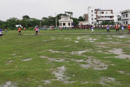 গলাচিপায় প্রীতি ফুটবল ম্যাচ অনুষ্ঠিত