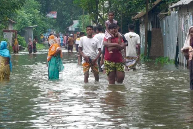 জামালপুরে কমছে পানি, বিশুদ্ধ পানি ও খাবারের সঙ্কট 