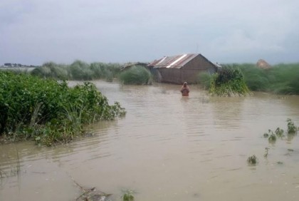 গাইবান্ধায় পানিবন্দি ৬৮ হাজার পরিবার