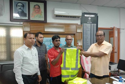 রাবিতে নির্ধারিত ভাড়ায় রিকশা সার্ভিস শুরু 
