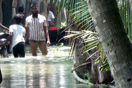 সিরাজগঞ্জে বন্যায় দুর্ভোগে লক্ষাধিক মানুষ