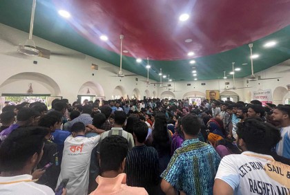 কোটা বিরোধীরা শাহবাগে, ছাত্রলীগ মধুতে

