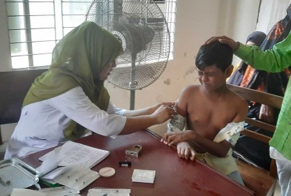 মানিকগঞ্জে কুকুরের কামড়ে আহত অর্ধশতাধিক 