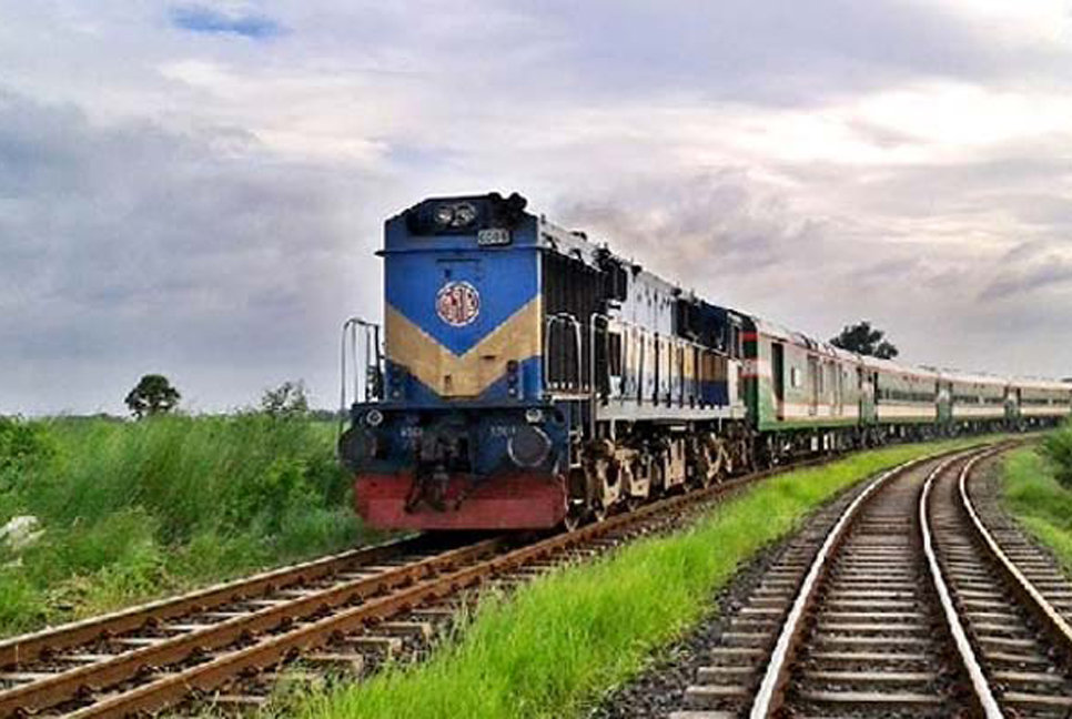 নরসিংদীতে ট্রেনে কাটা পড়ে নিহত ৫